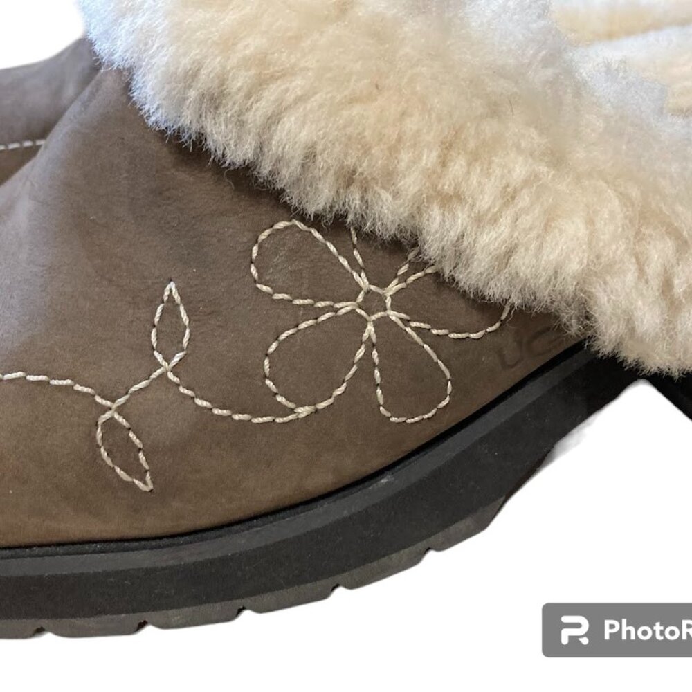 NEW UGG Blossom 5464 Brown Leather Sheepskin Slip-On CLOGS MULES SHOES Size 8
